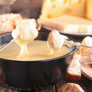 Image of Cheddar Swiss Cheese Fondue