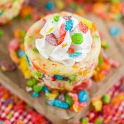 Fruity PEBBLES™ Mini Cheesecake Recipe