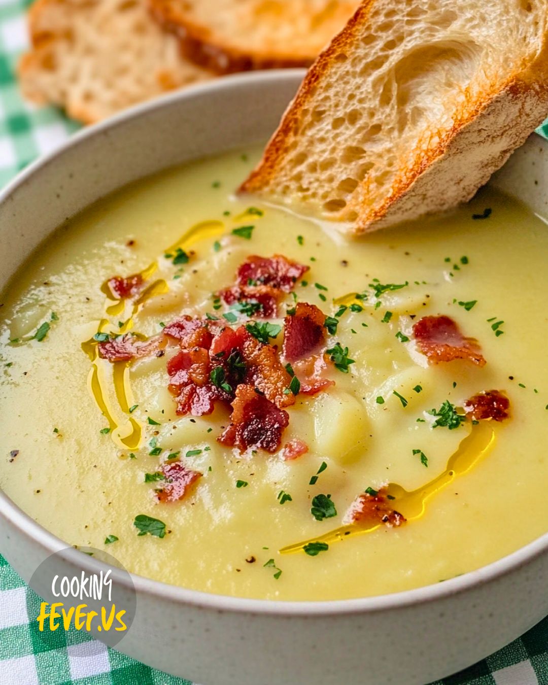 Image of Easy Roasted Garlic Soup