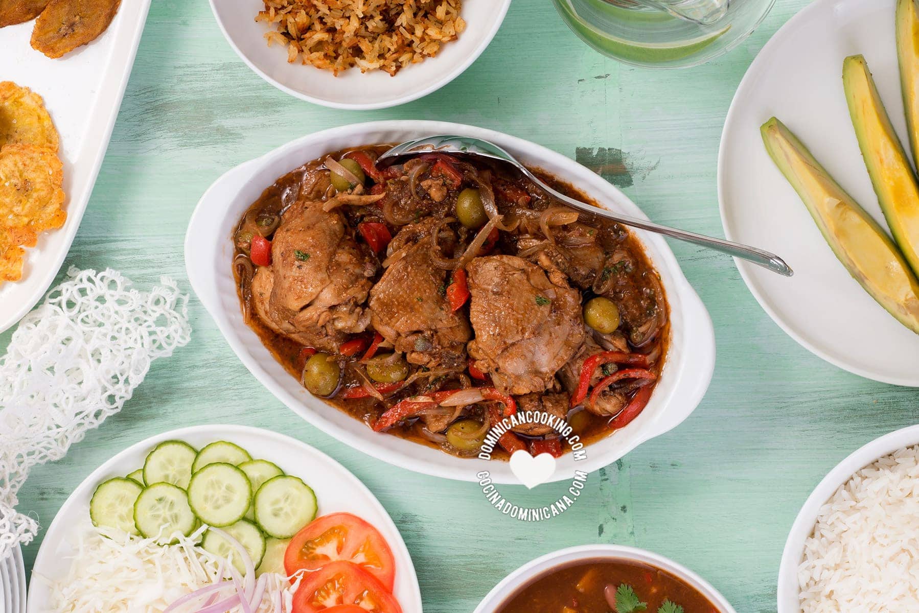 Pollo Guisado [Recipe + Video] Dominican Chicken