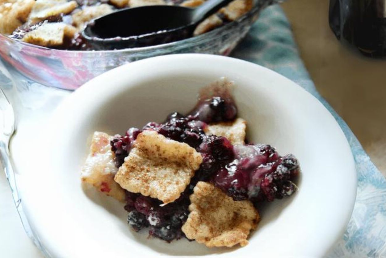 Classic Blackberry Cobbler