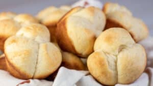 Image of Cloverleaf Dinner Rolls