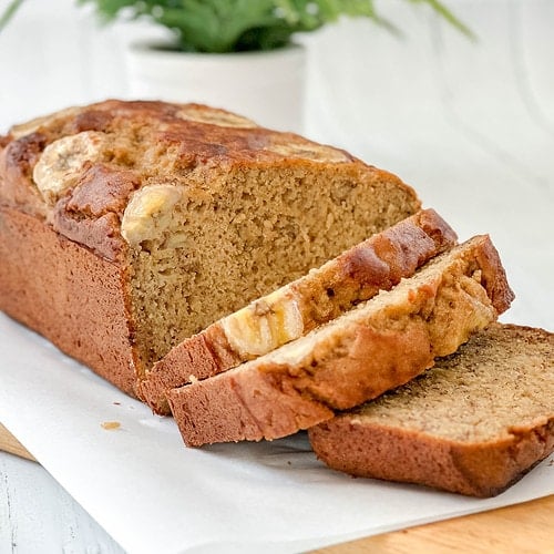 Image of Healthy Banana Bread (Naturally Sweetened)