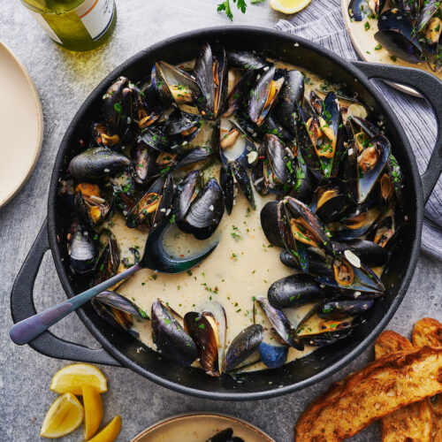Image of Mussels Recipe with The BEST White Wine Broth (EASY)