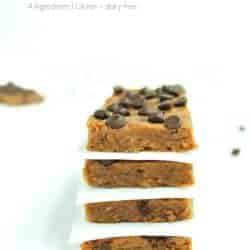 4 Ingredient Peanut Butter Chocolate Chip Larabars