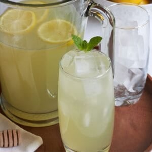 Image of Fresh Lemonade with Lemons