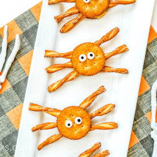Halloween Spider Crackers Recipe