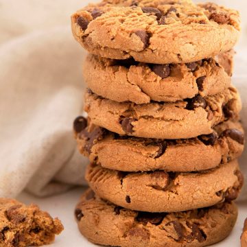 Image of Kirkland's Chocolate Chip Cookies Recipe