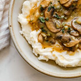 Easy Vegan Mushroom Gravy