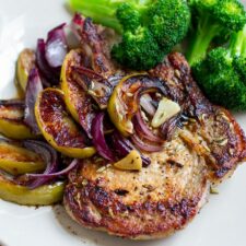 Pork Chops With Apples And Onions