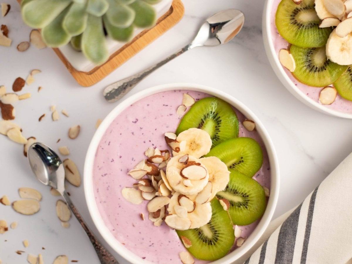 Kiwi Banana Yogurt Bowl