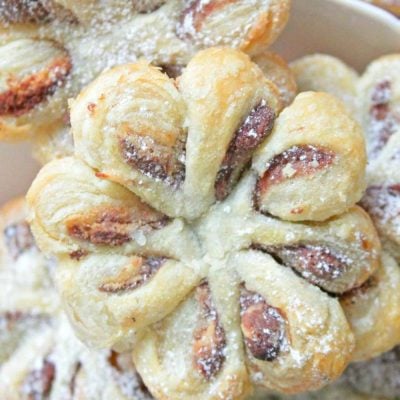 Nutella puff pastry flowers