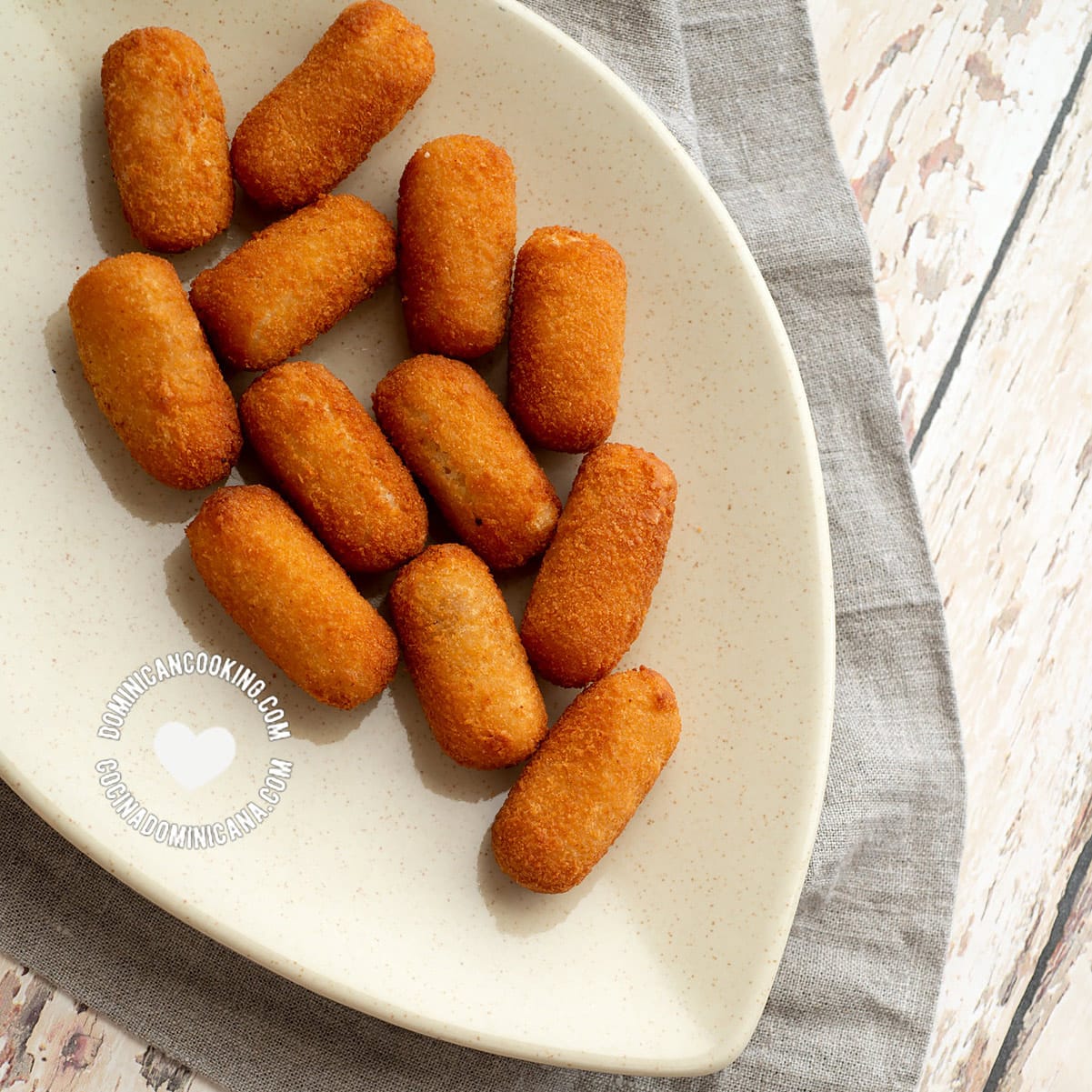 Croquetas de Pollo [Recipe + Video] Chicken Croquettes