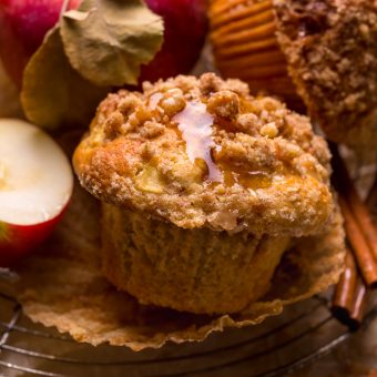 The Best Apple Crumb Muffins