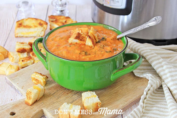 Instant Pot Tomato Soup
