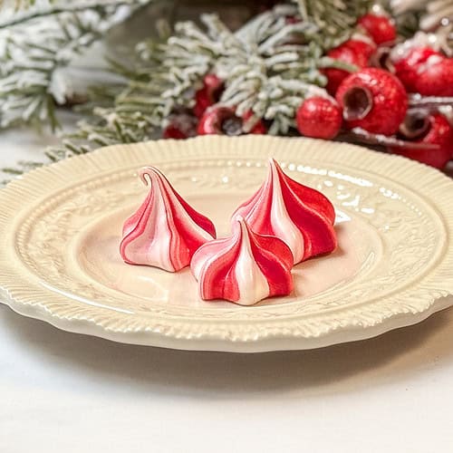 Peppermint Meringue Cookies