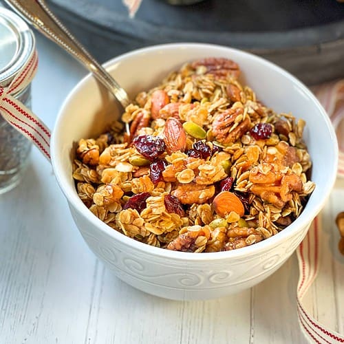 Easy Christmas Granola