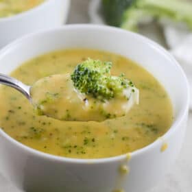 Vegan Broccoli Cheddar Cheese Soup