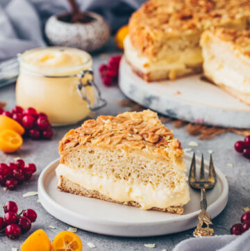 German Bienenstich Kuchen