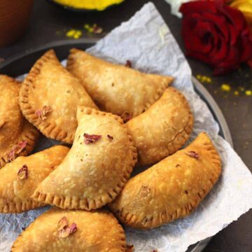 Gujiya | How To Make Gujiya | Mawa Gujiya | Gujia