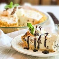 No Bake Ice Cream Pie: Easy Summer Dessert
