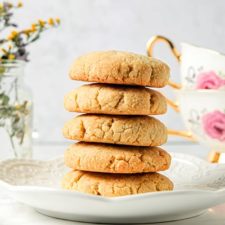 Lemon Shortbread Cookies (Low-Carb, Gluten-Free)