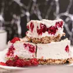 Raw Raspberry Cheesecake (Vegan, No Bake)