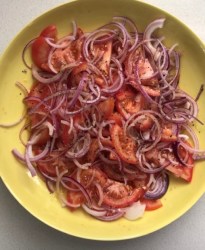 Tomato & onion vinegar salad