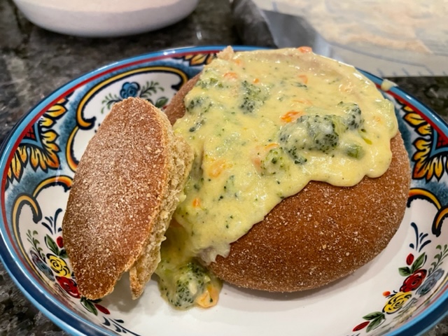 Creamy Cheesy Broccoli Soup