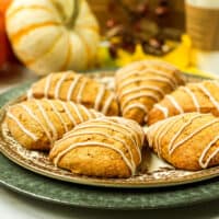 Pumpkin Scones with Cinnamon Icing