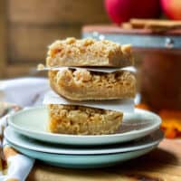 Apple Pie Bars: Easy Apple Crumble Bars