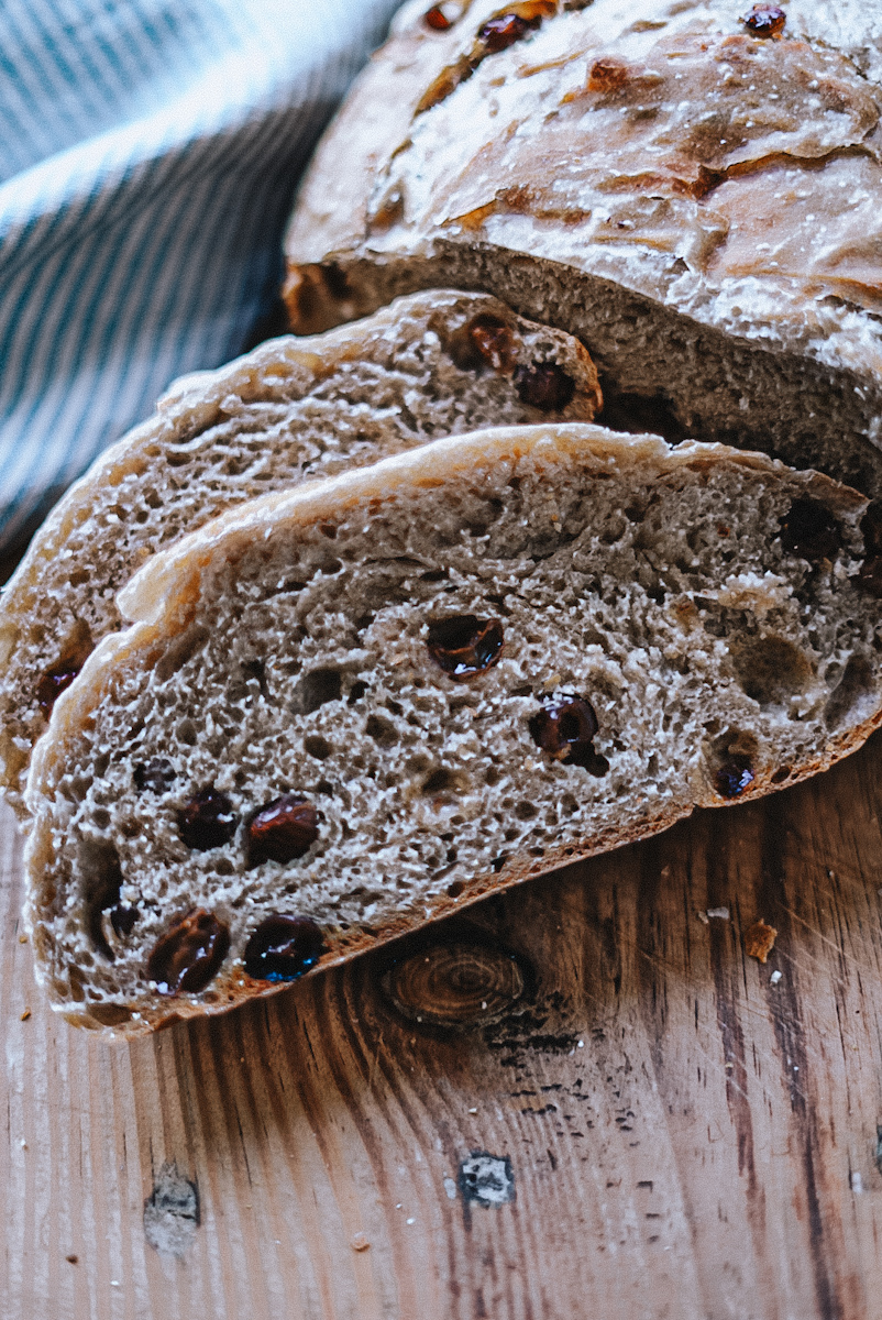 Artisan Cinnamon Raisin Bread (Dutch Oven)