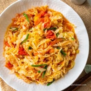 Stir-fried Cabbage with Tomato