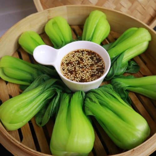 Steamed Pak Choi with Chinese Chilli Sauce