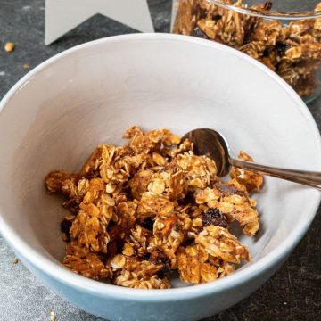 Easy Biscoff Granola Recipe