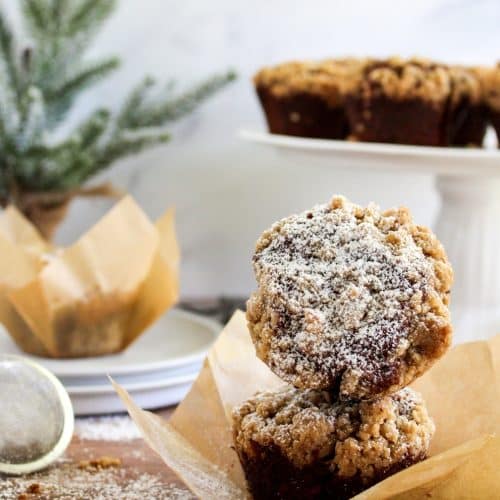 Gingerbread muffins with streusel top