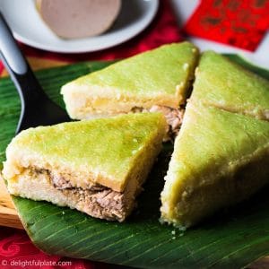 Vietnamese Square Sticky Rice Cake (Banh Chung)