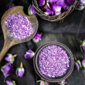 Homemade Rose Petal Powder