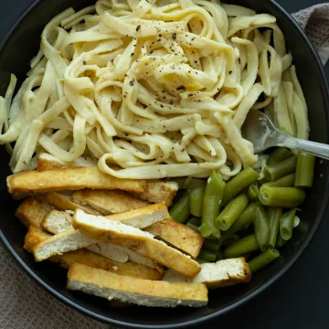 Best Vegan Fettuccine Alfredo (30-Minute, No Cashews)