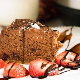 Amaretto Cheesecake {Instant Pot recipe}