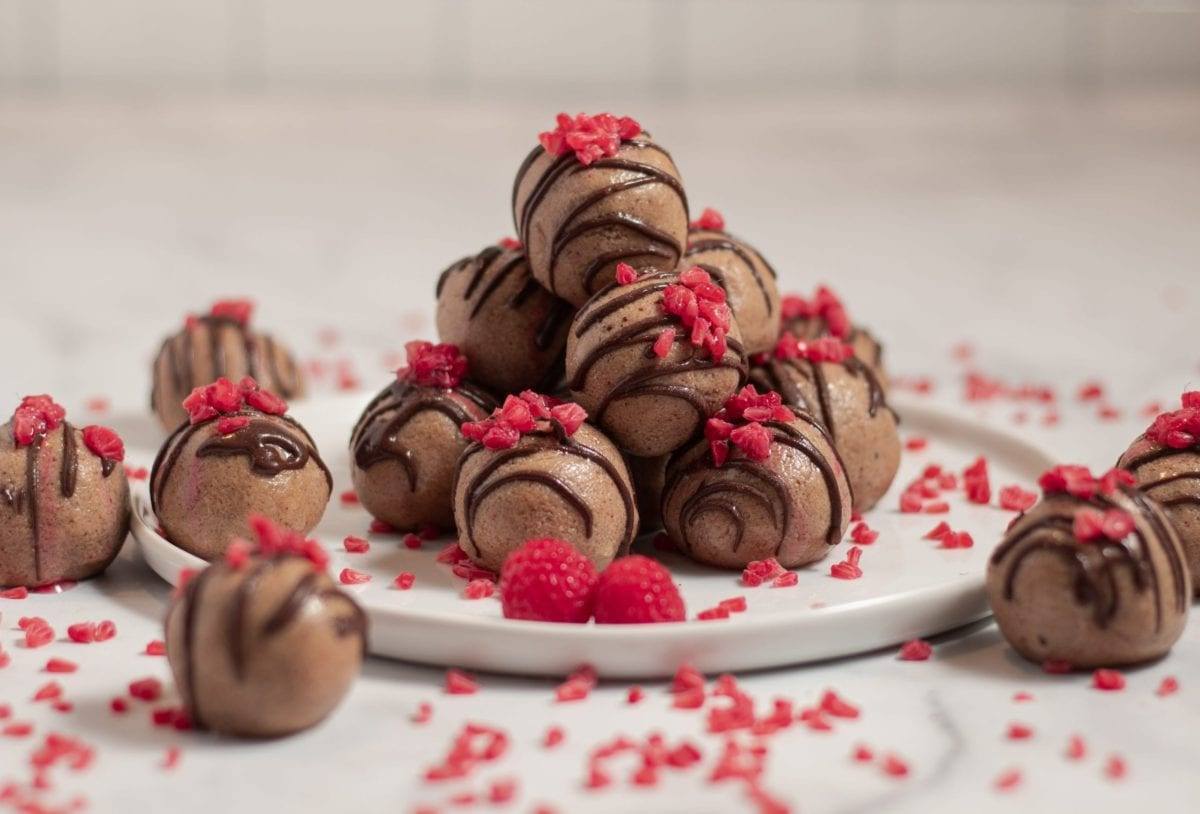 Almond Butter Raspberry Balls