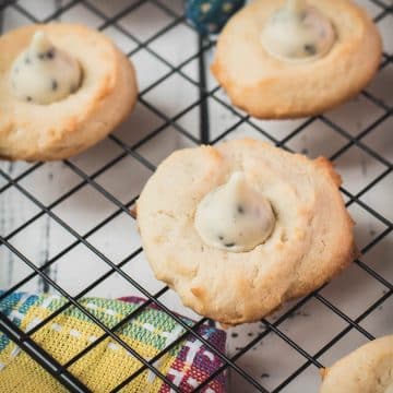Delicious Cookies 'n Cream Blossom Cookies