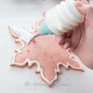 How to Decorate Cookies with Royal Icing