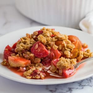 Apple Strawberry Crisp