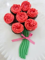 Chocolate Cupcakes with Vanilla ButterCream and Nutella filling