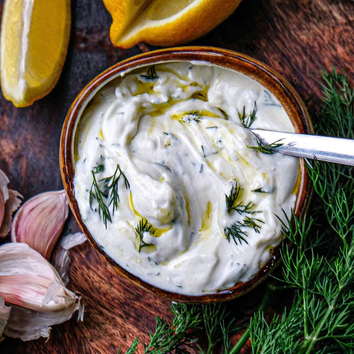 Dill Yogurt Sauce with Garlic