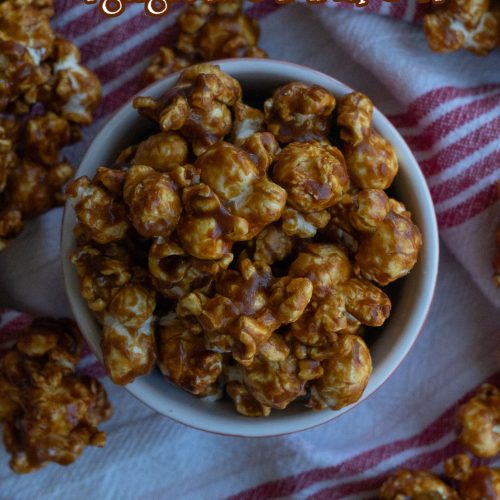 Easy Homemade Gingerbread Caramel Corn