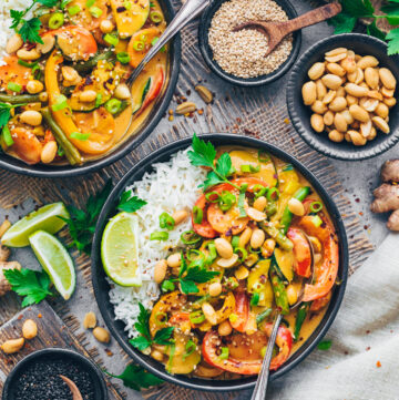 The Best Thai Peanut Curry (Easy & Vegan)