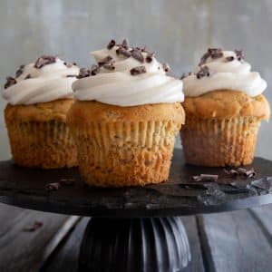 Easy Banana Cupcakes with Cream Cheese Frosting