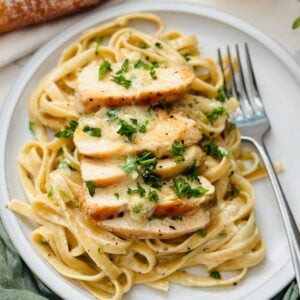 Chicken Fettuccine Pasta with Alfredo Sauce